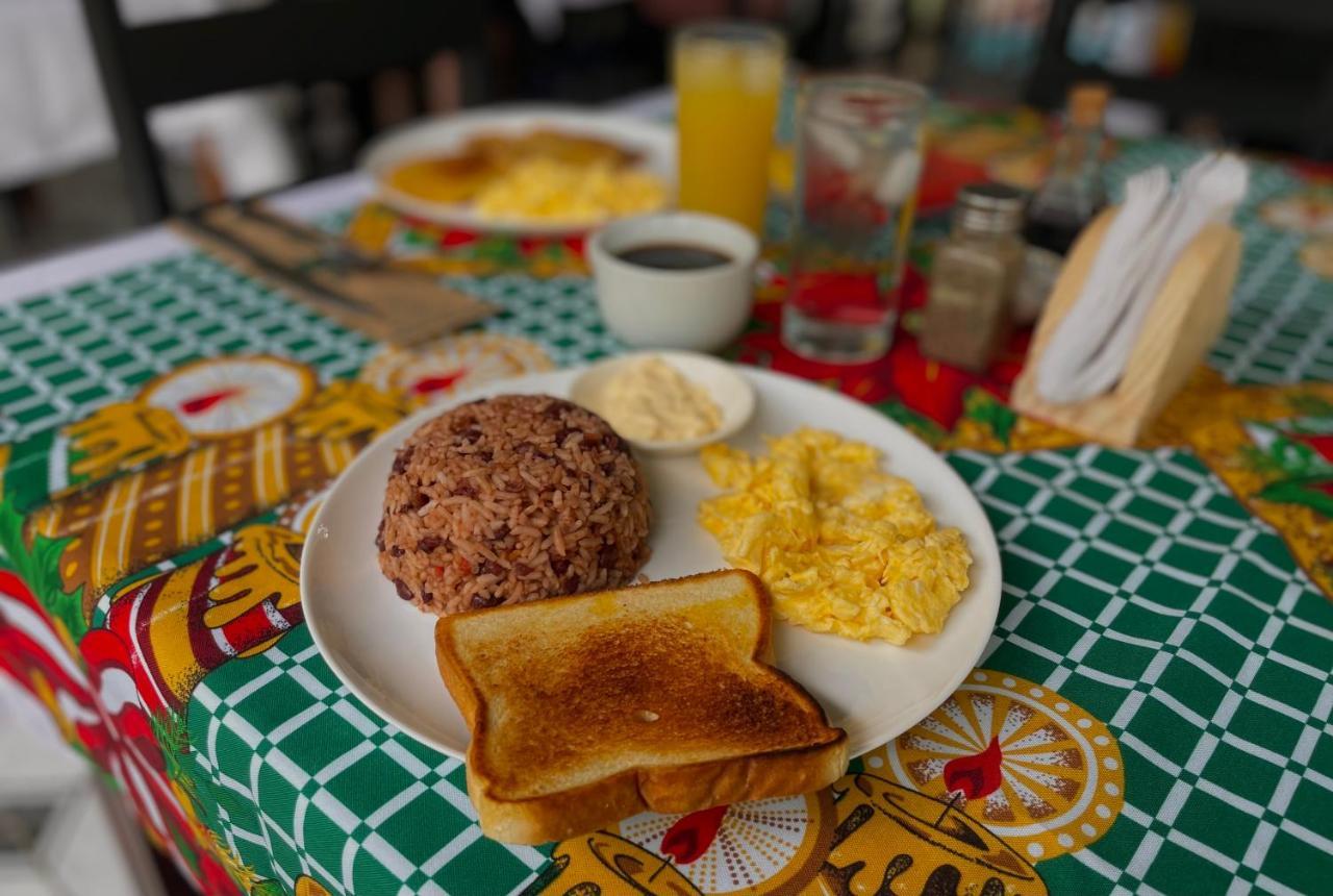 Los Amigos Jungle Hotel ตอร์ตูเกโร ภายนอก รูปภาพ